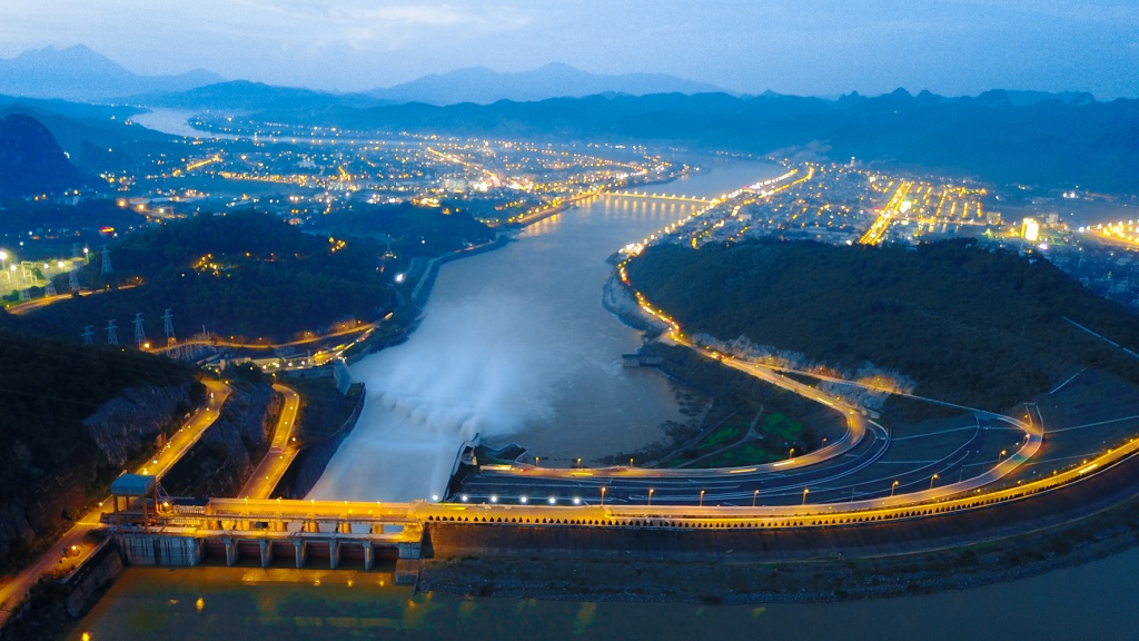 Hoa Binh hydropower plant